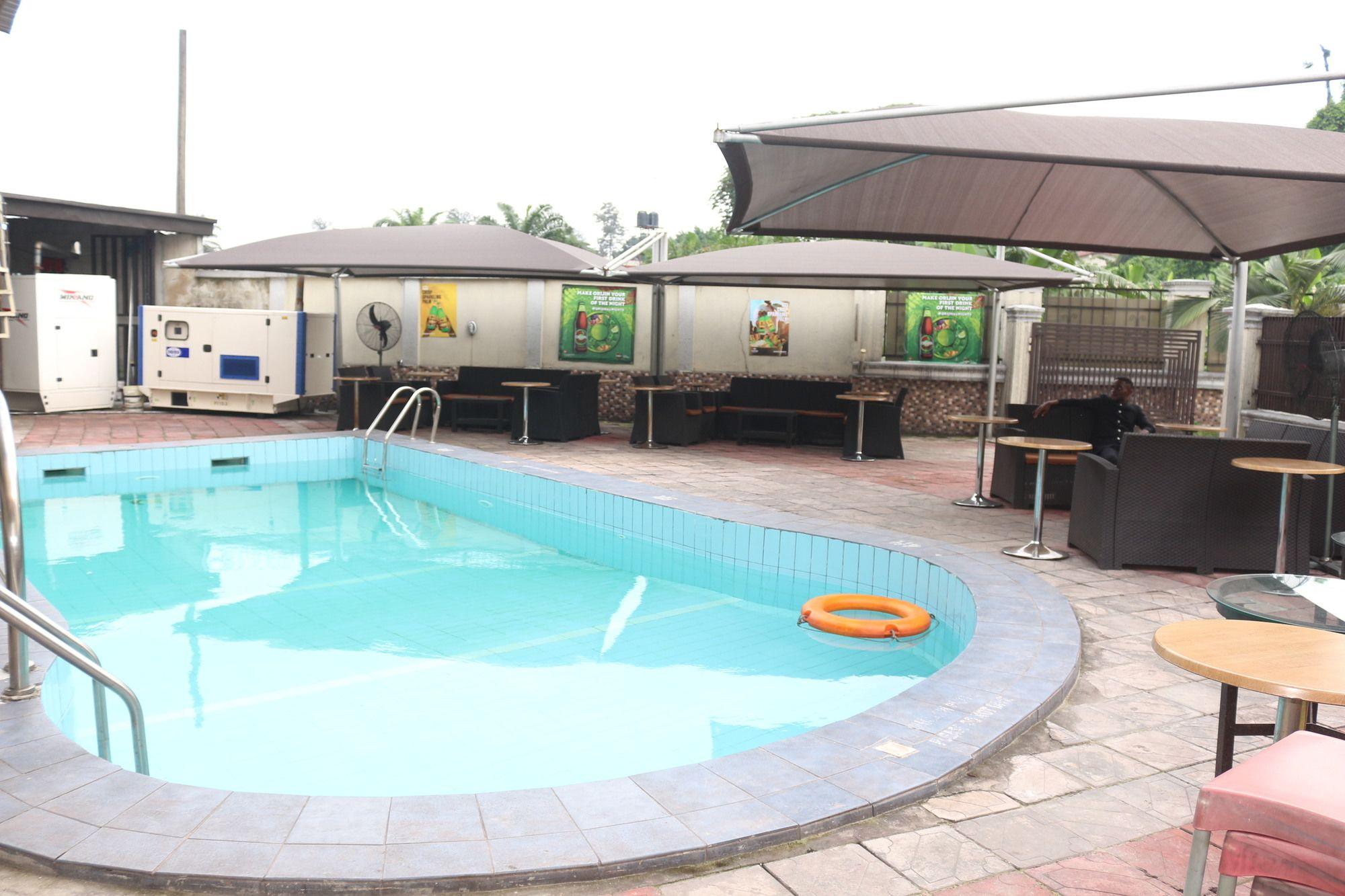 Royal Charlin Hotel And Suites Port Harcourt Exterior photo